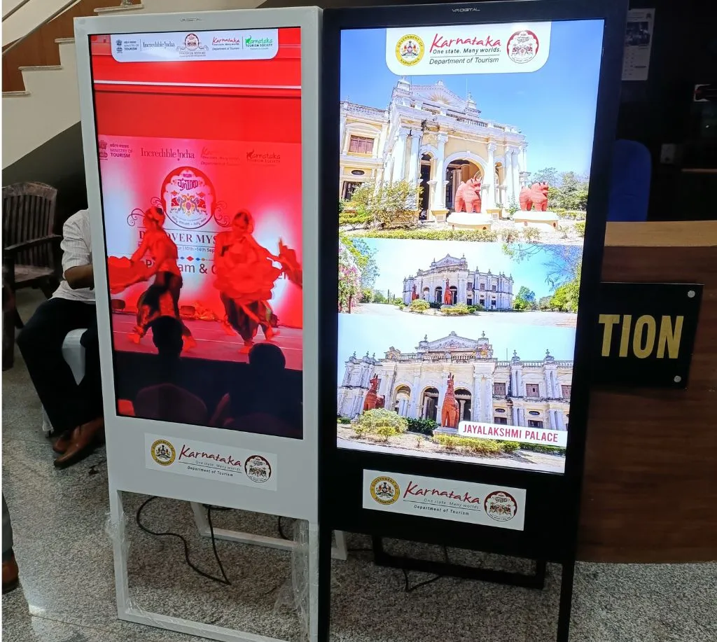 digital-poster